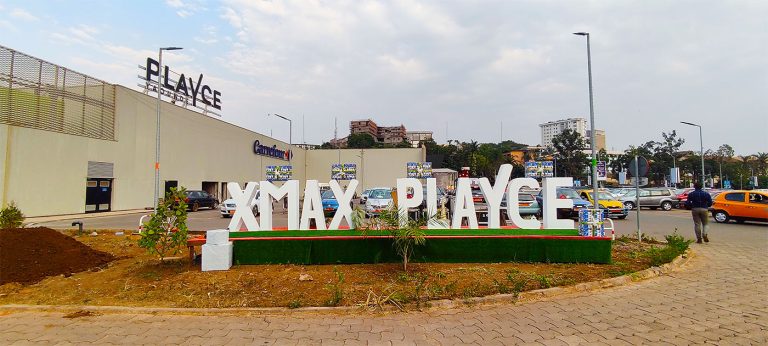 PlaYce Yaoundé lance le concours du meilleur selfie à l’estrade XMAX ...